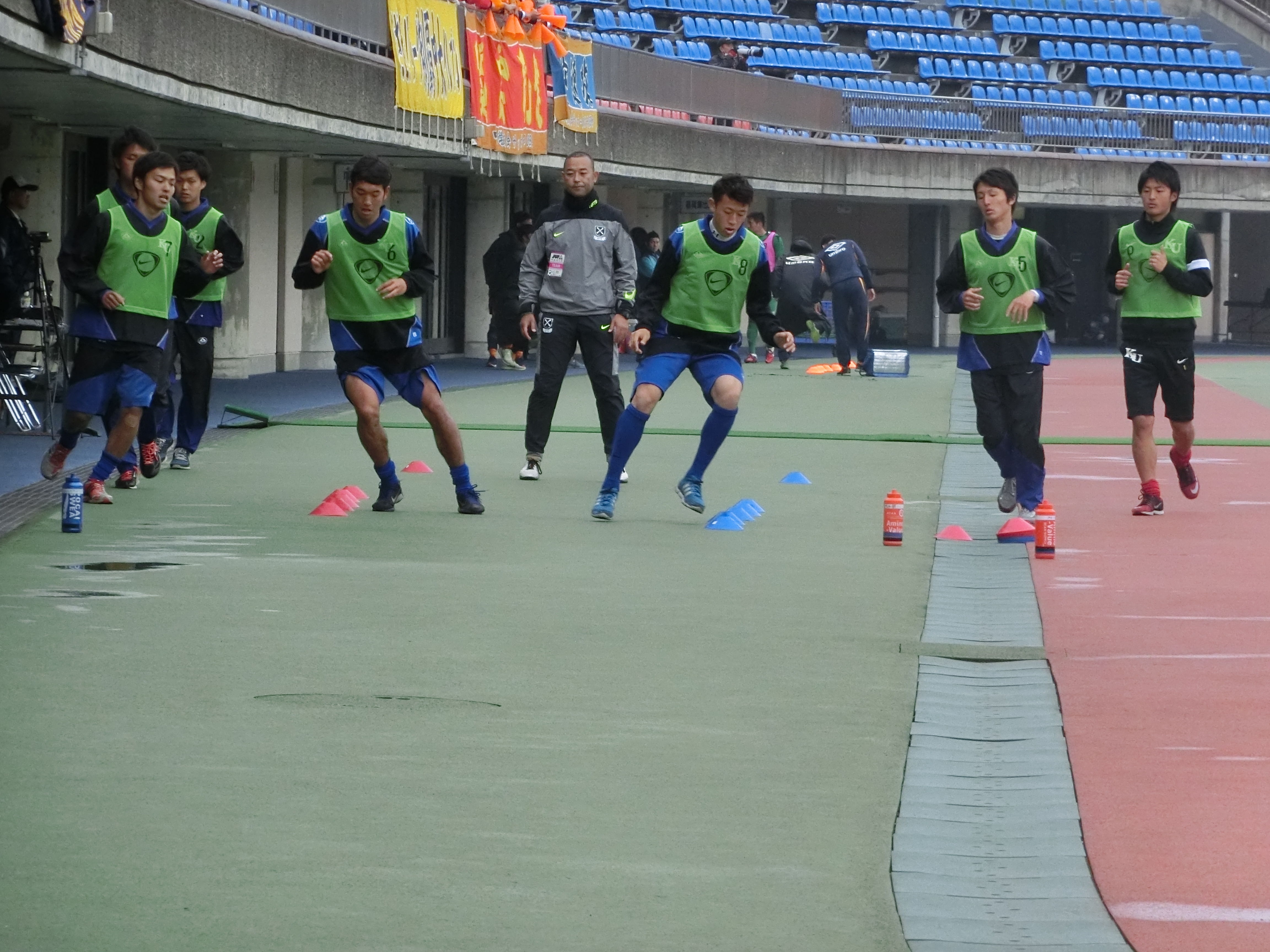 https://football.ku-sports.jp/blog/players/images/20150405202857.jpg