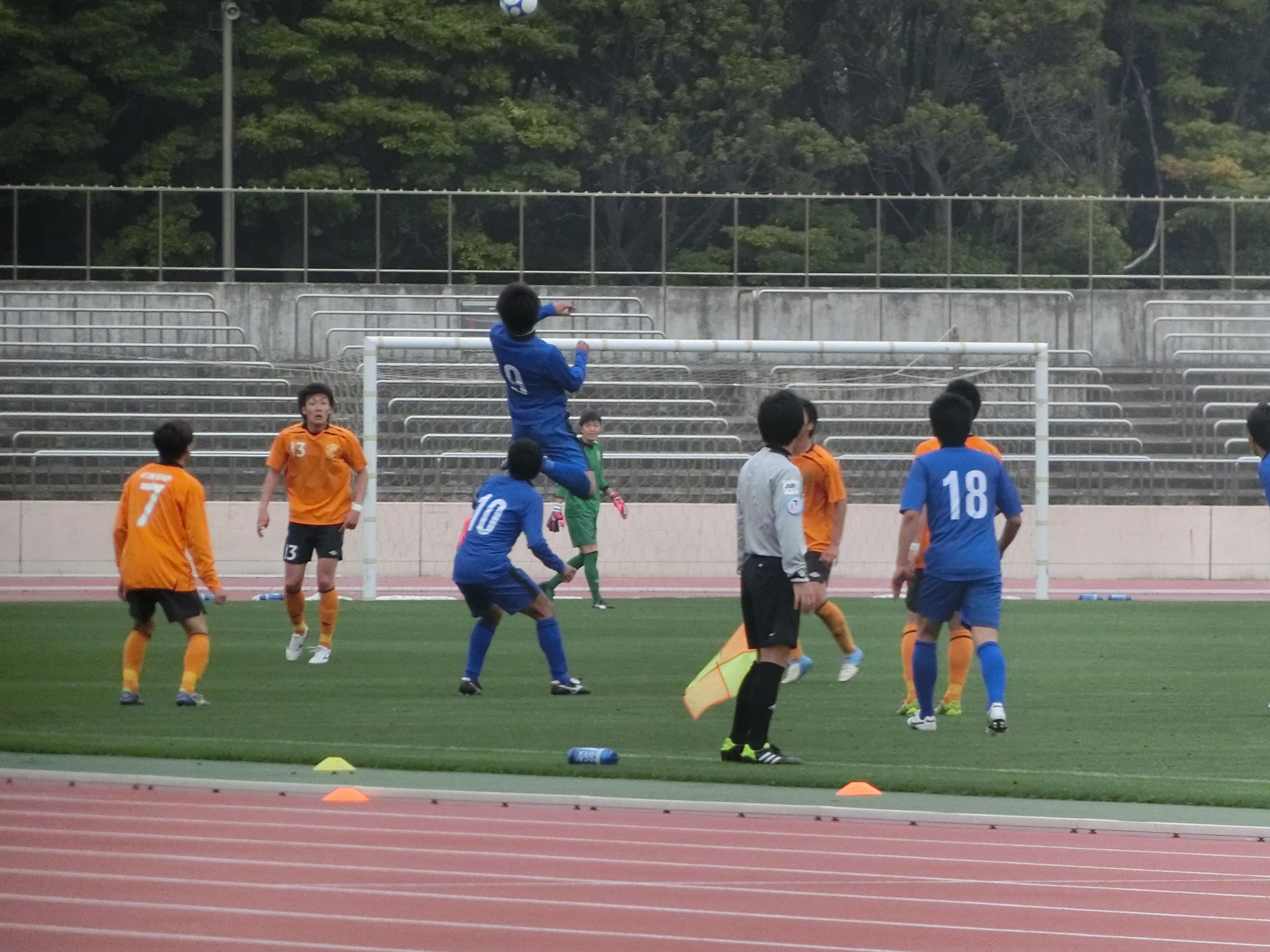 https://football.ku-sports.jp/blog/players/images/20150405203126.jpg