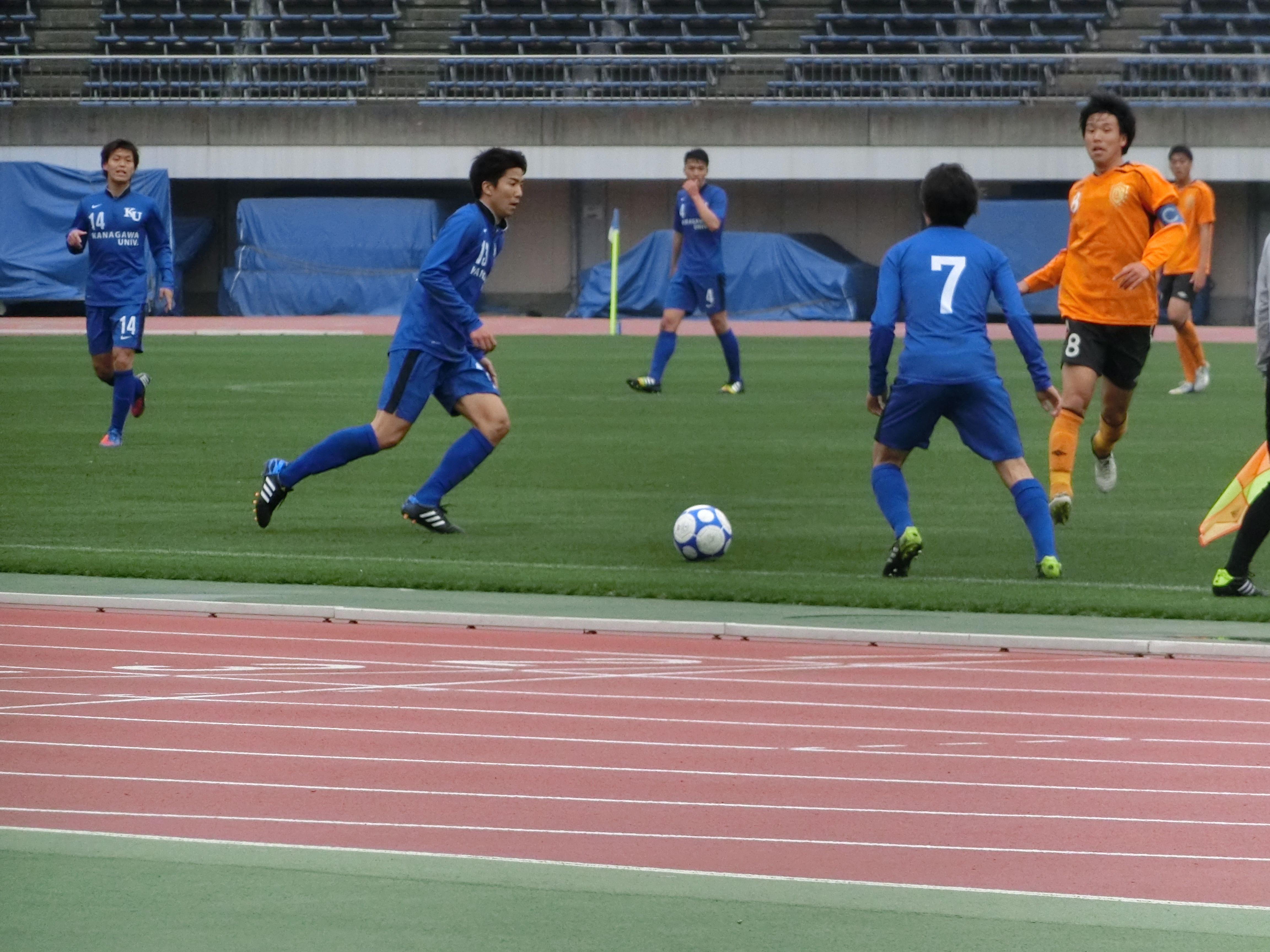 https://football.ku-sports.jp/blog/players/images/20150405203404.jpg